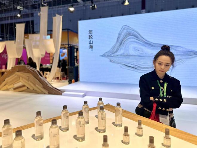 I：“年轮山海”汲取中国智慧AG旗舰厅网进博新晋生MUJ(图2)